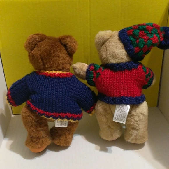 Lot of 8 Vintage Winter Teddy Bears With Removable Knit Sweaters - Picture 5 of 11